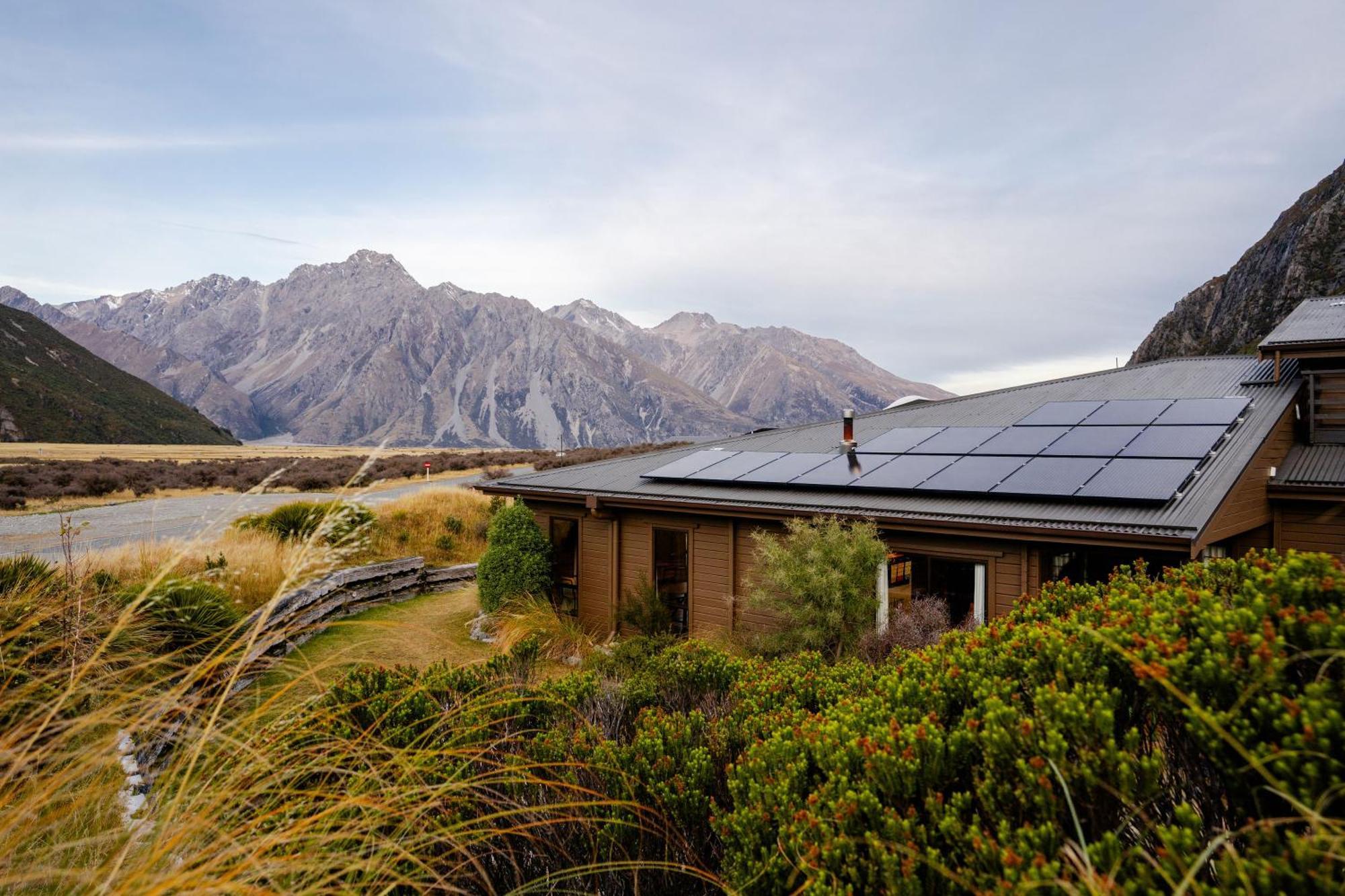 Haka House Aoraki Mt Cook Hostel Aoraki / Mount Cook Exterior photo