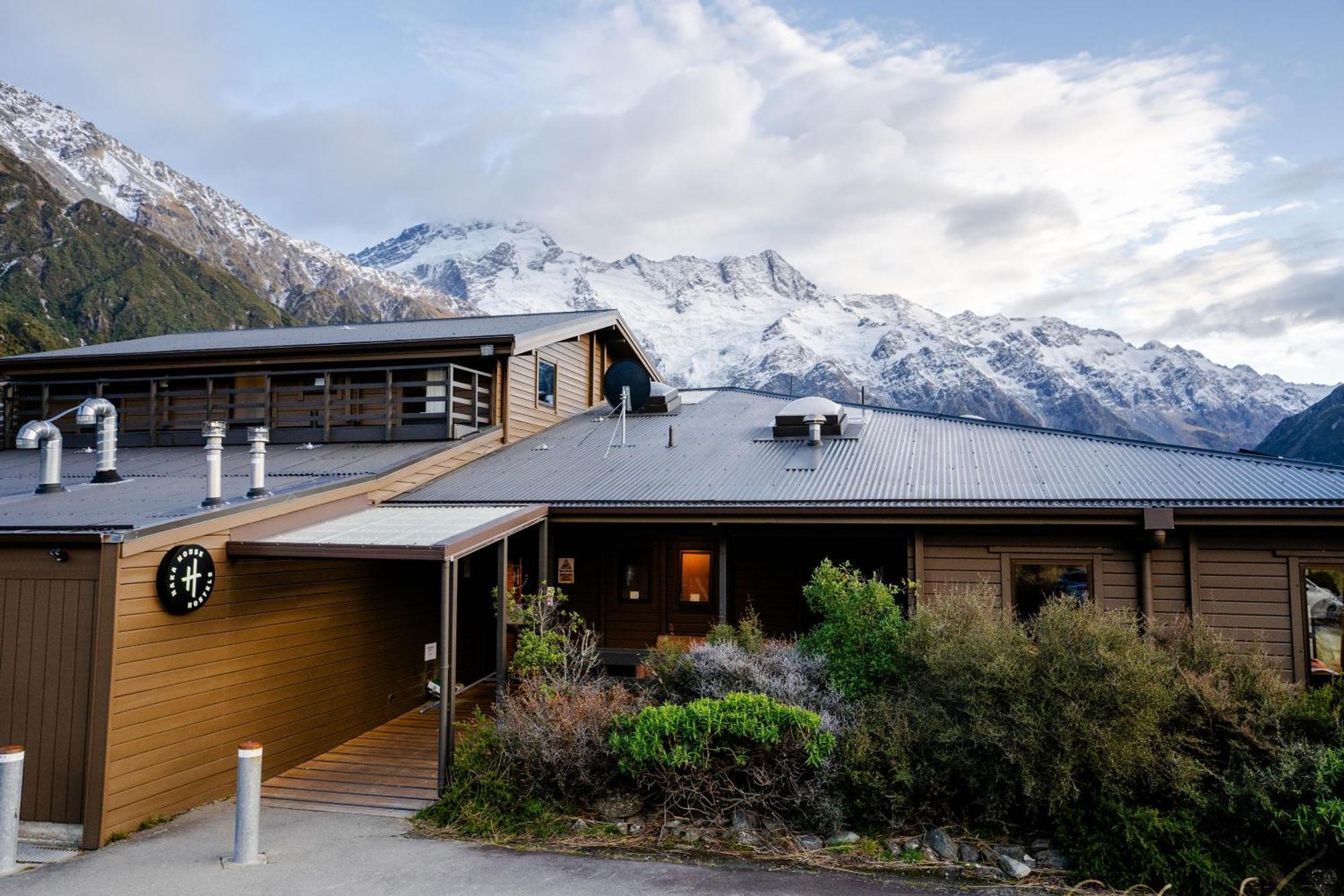 Haka House Aoraki Mt Cook Hostel Aoraki / Mount Cook Exterior photo