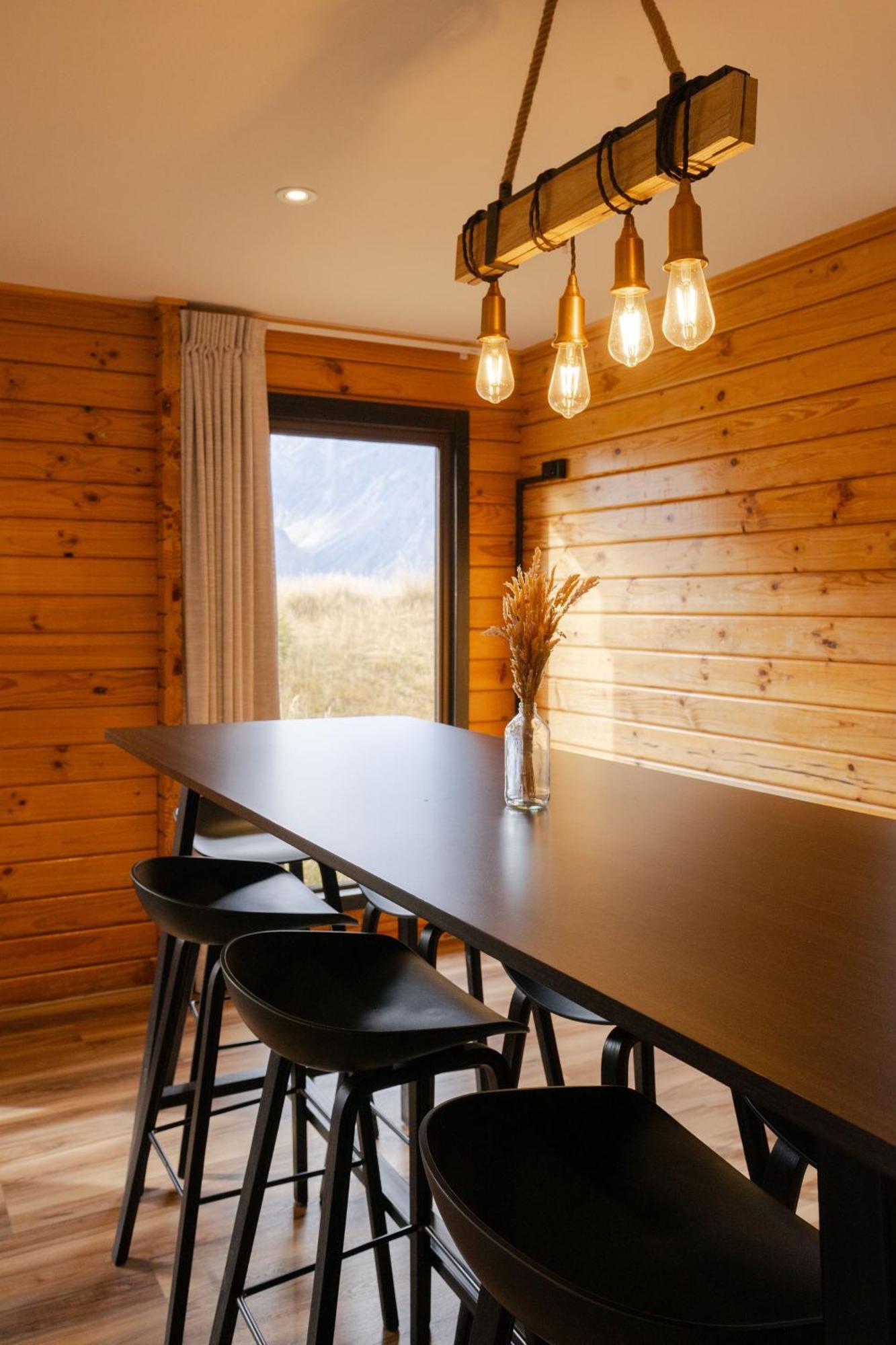 Haka House Aoraki Mt Cook Hostel Aoraki / Mount Cook Exterior photo