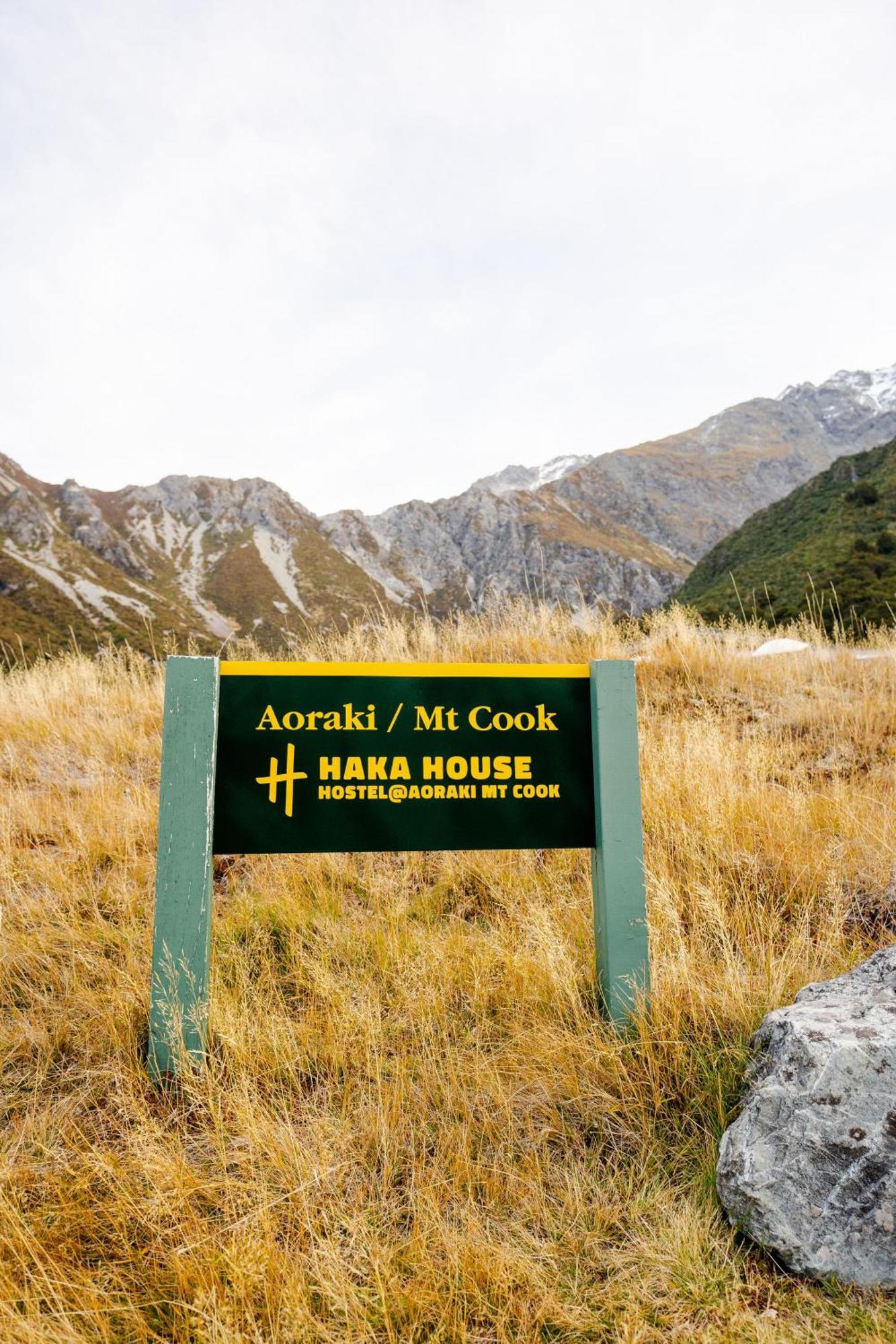Haka House Aoraki Mt Cook Hostel Aoraki / Mount Cook Exterior photo