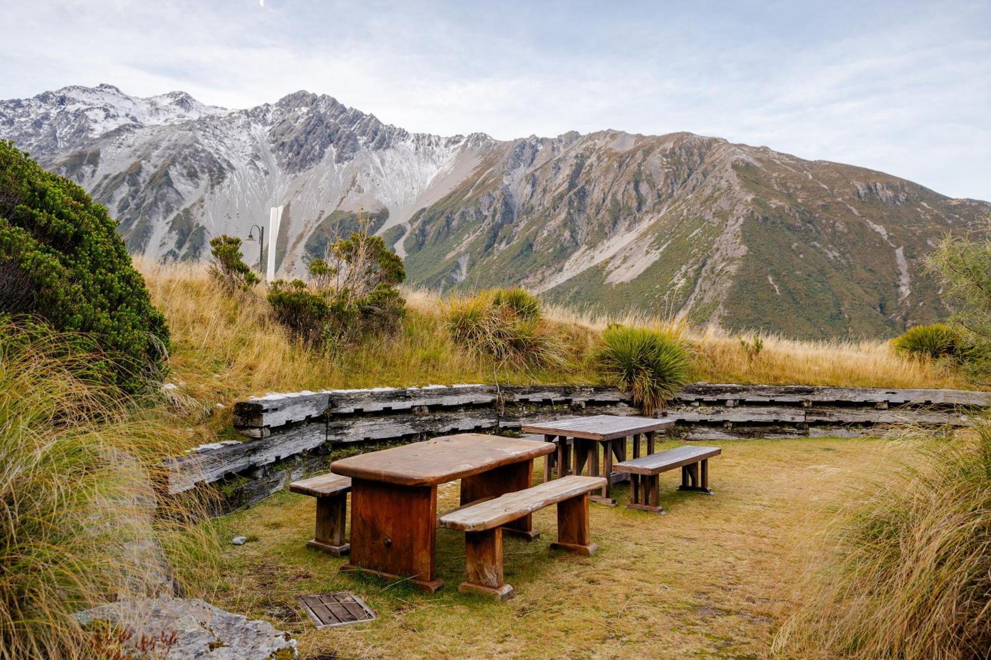 Haka House Aoraki Mt Cook Hostel Aoraki / Mount Cook Exterior photo