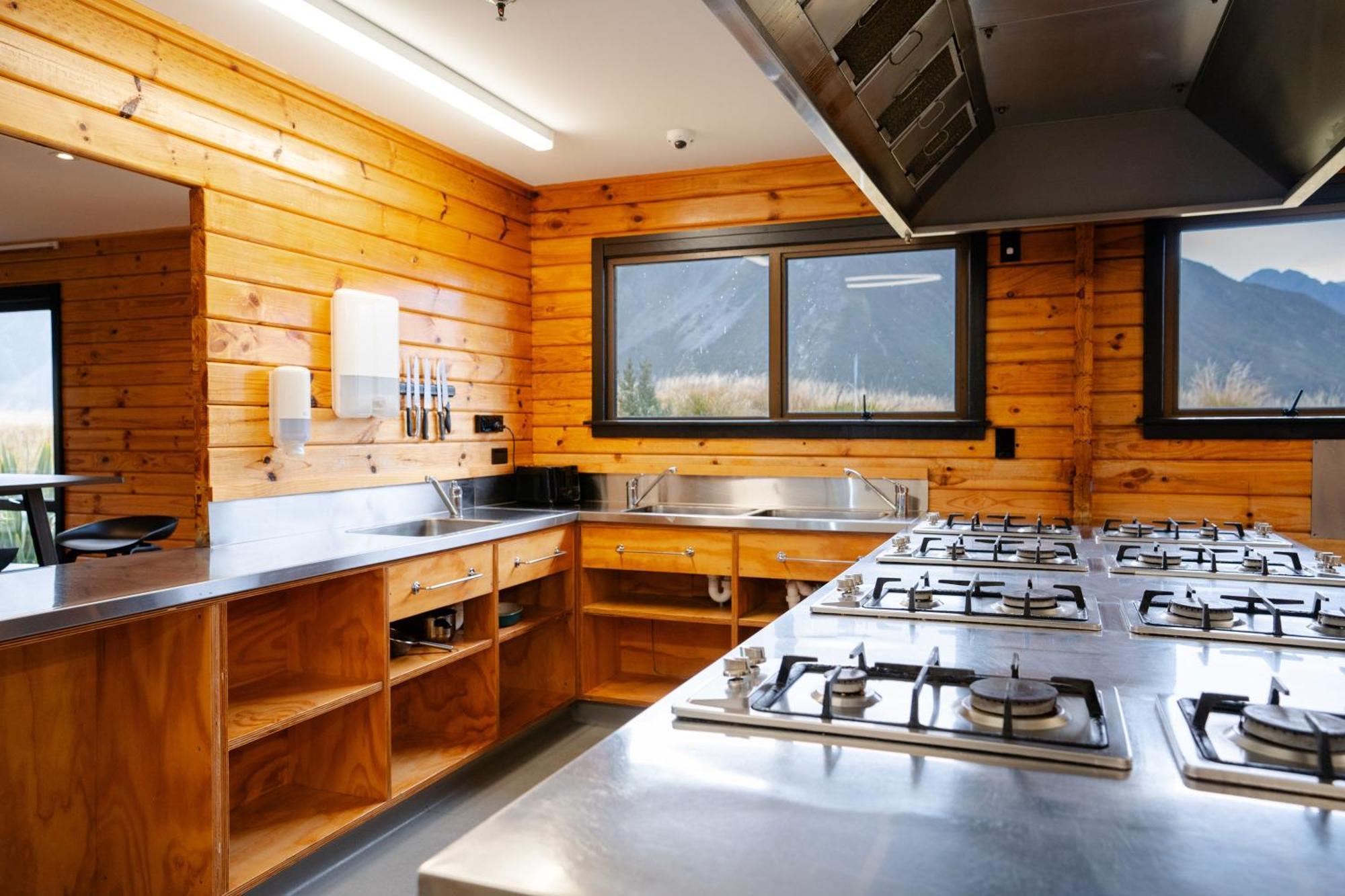 Haka House Aoraki Mt Cook Hostel Aoraki / Mount Cook Exterior photo